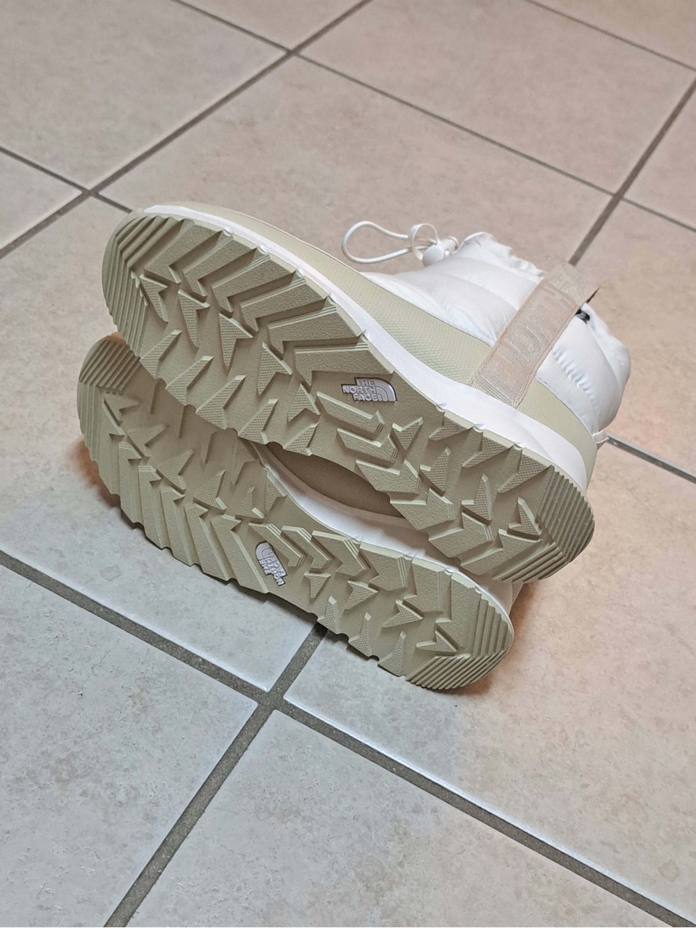 The North Face Youth ThermoBall Pull-On Waterproof Boots ' Big Kids Size 4Y - Picture 11 of 11